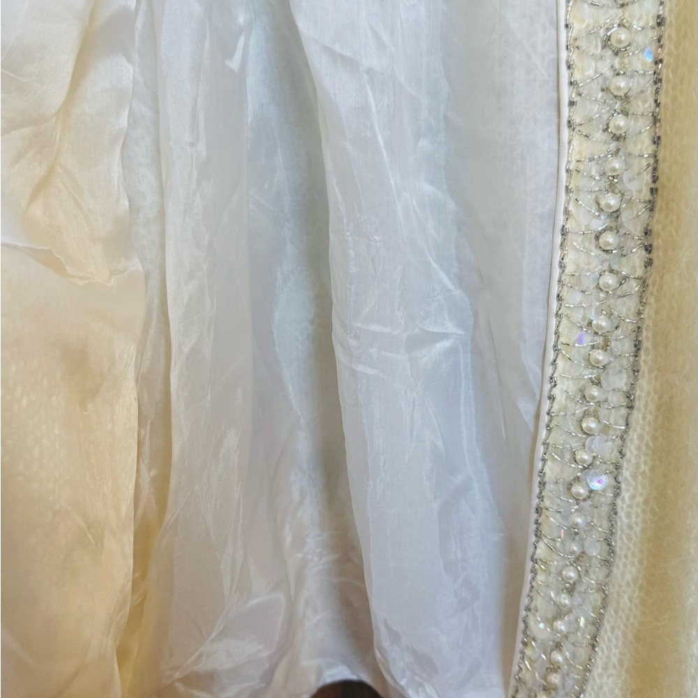 Chic Cream Cardigan with Sequin Accents - Picture 3 of 6
